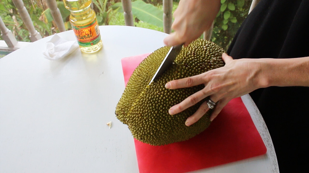 open a jackfruit 