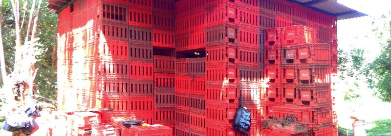 tiny_house_cocoa-cola-crates_3
